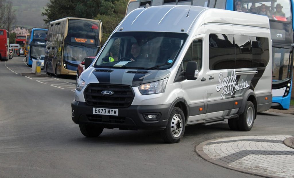 minibus hire